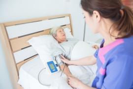 Former tous les médecins à la pratique des soins palliatifs : une urgence selon l’ARMB