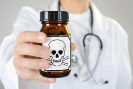 Médecins pensionnés ou vente de poison : solutions à la pénurie de médecins pour l’euthanasie ?